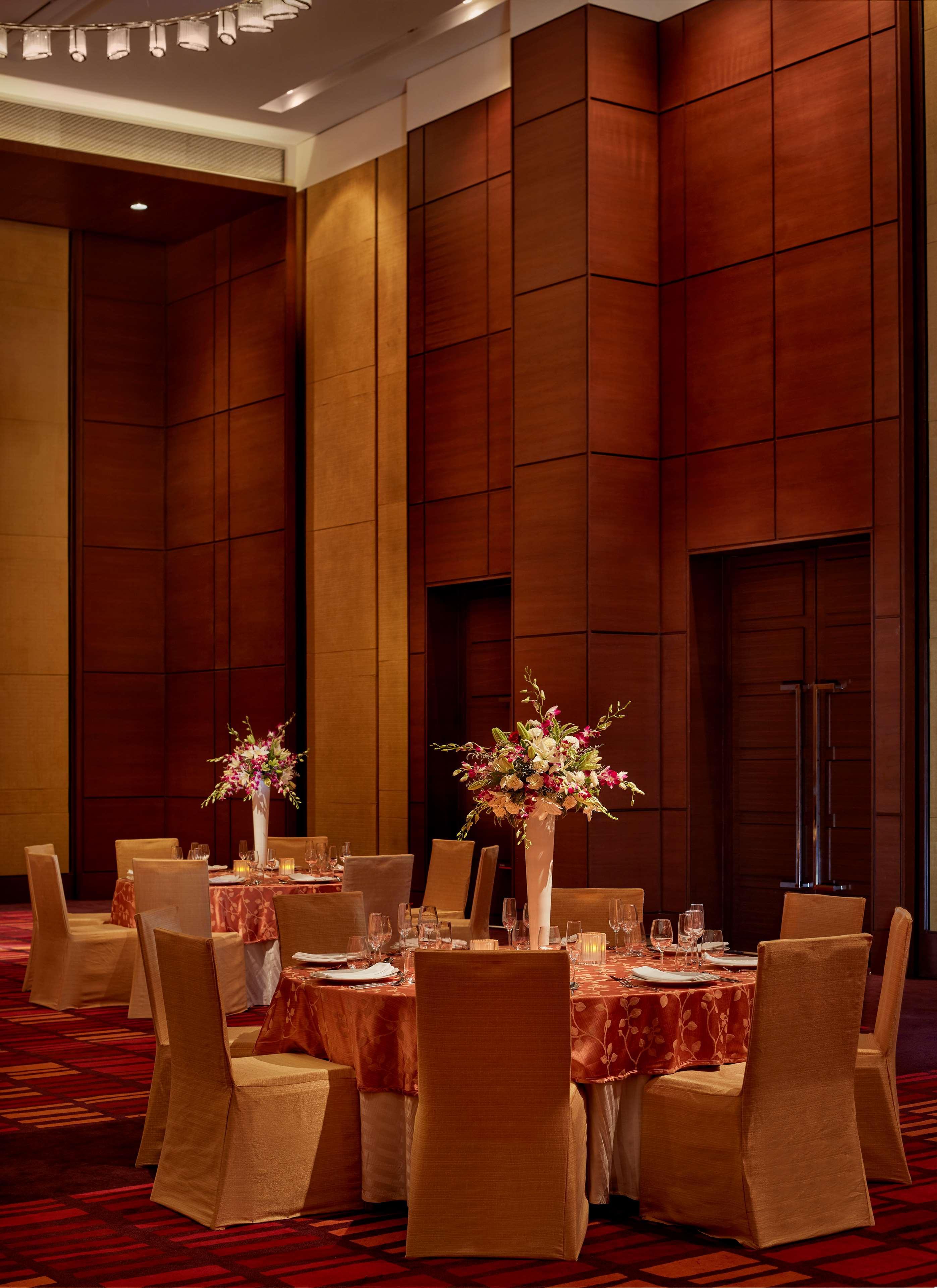 Hyatt Regency Chandīgarh Buitenkant foto The ballroom