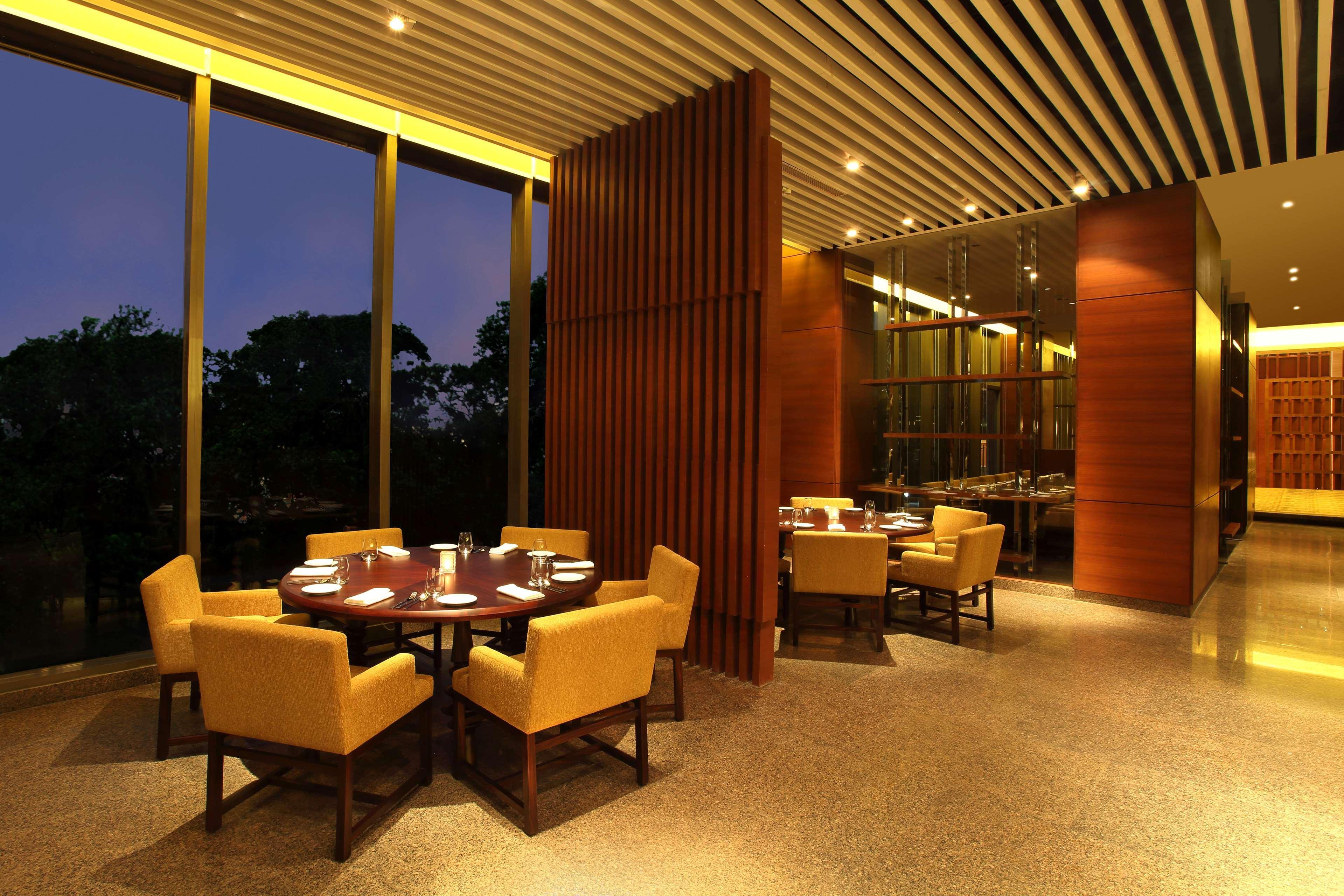 Hyatt Regency Chandīgarh Buitenkant foto The restaurant